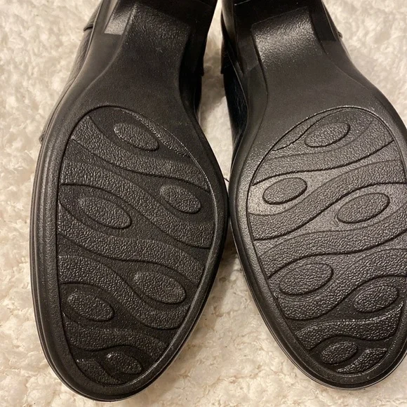Womens Easy Street solid black slip on zipper shoes 👞 size 10W.  EUC - Picture 7 of 7